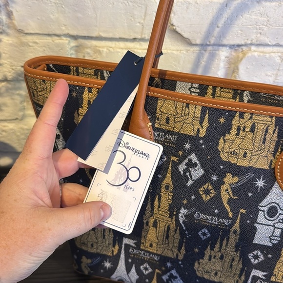 Dooney & Bourke Disney Castle Tote Bag - Black and Gold 30th anniversary - Picture 4 of 6